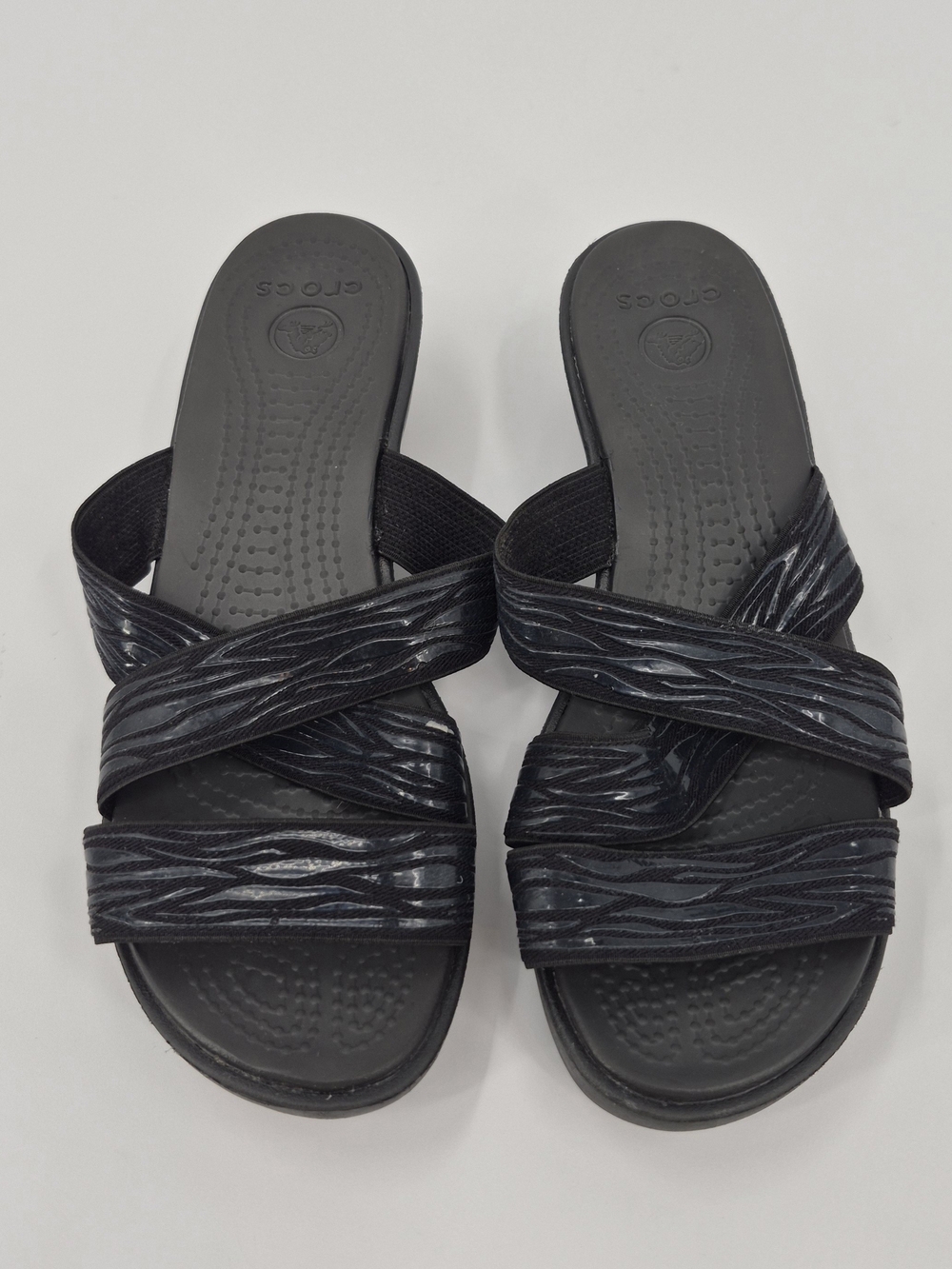 Women’s Crocs Molalla II Black Criss-Cross Sandals Size 7W